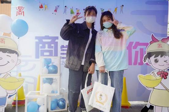 说明: 1C22057EF7B1A31253E8E78246669F05